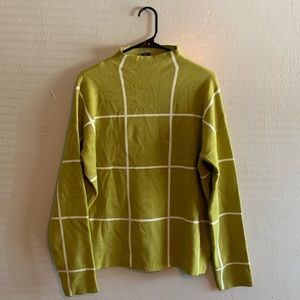 Tahari Green and white mock neck sweater